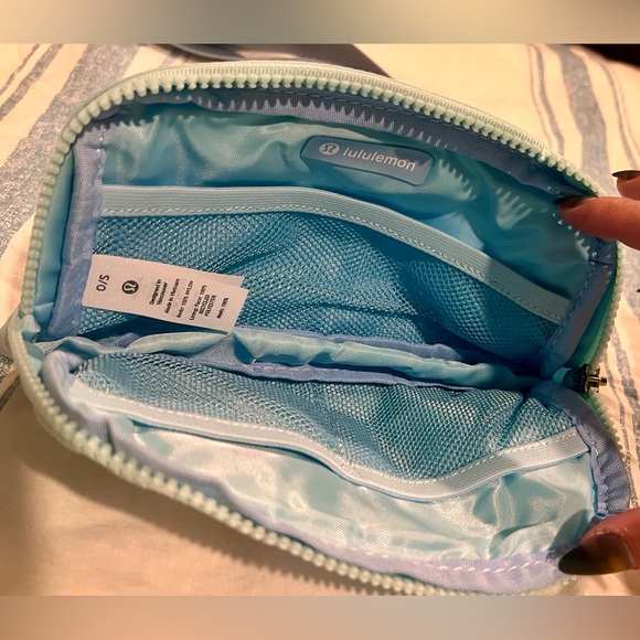 ⭐️NEW⭐️Lululemon🩵Cowgirl Cocktail Club Belt Bag Light Blue w Western Patch🤠 - Picture 7 of 15